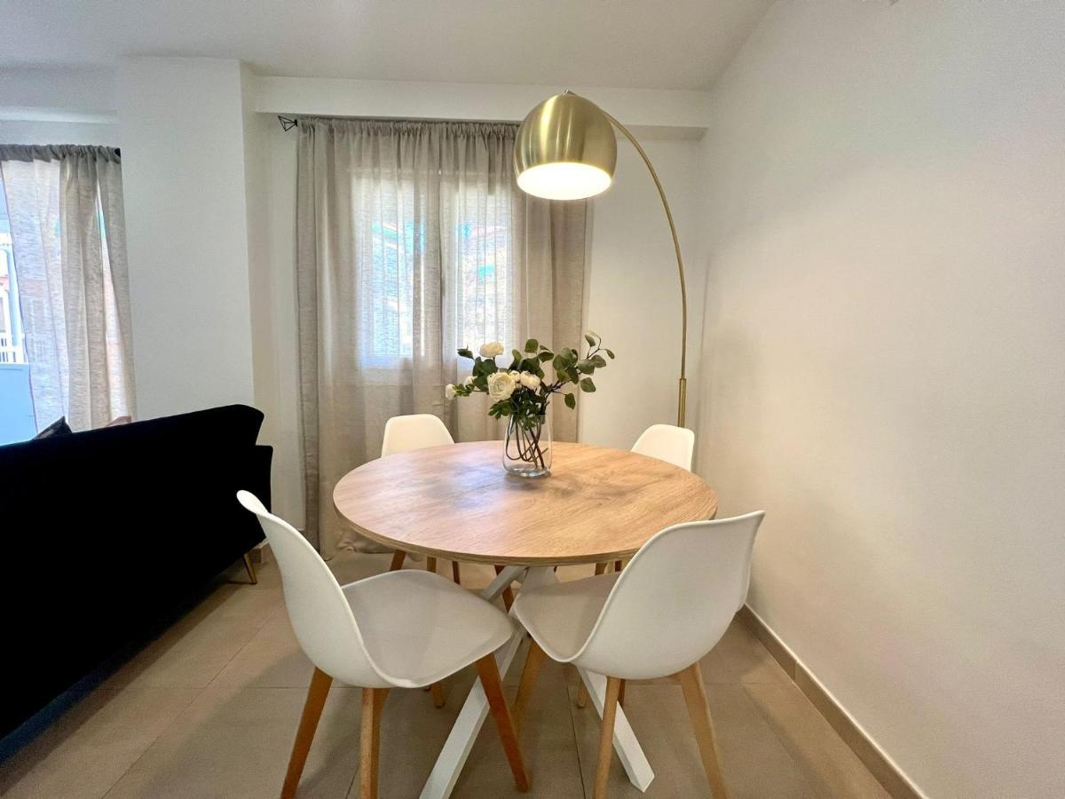 Scala & Balcony By Ele Apartments Malaga Bagian luar foto